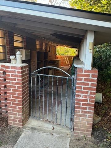 277 SE WOODLAWN Street, Madison, FL 32340