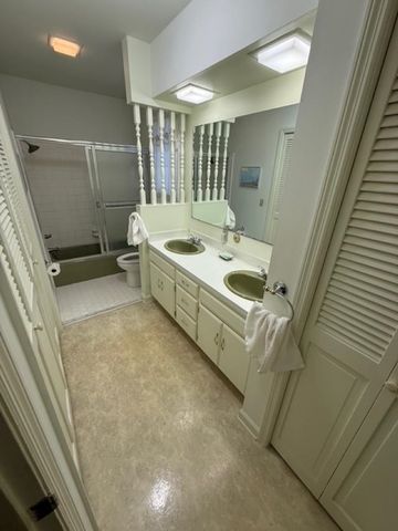 277 SE WOODLAWN Street, Madison, FL 32340