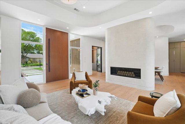 3239 Whitehall Drive, Dallas, TX 75229