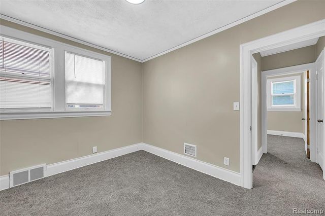 13600 Santa Rosa Drive, Detroit, MI 48238