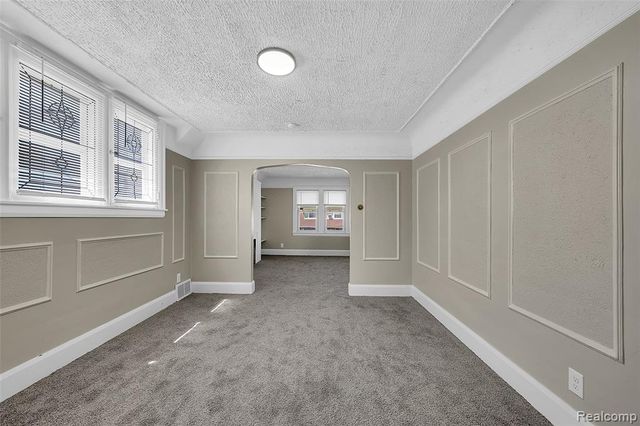 13600 Santa Rosa Drive, Detroit, MI 48238