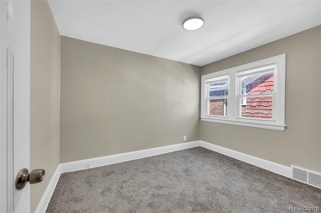 13600 Santa Rosa Drive, Detroit, MI 48238