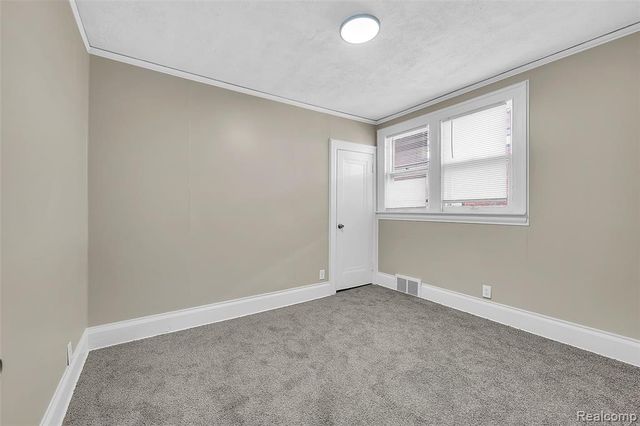 13600 Santa Rosa Drive, Detroit, MI 48238