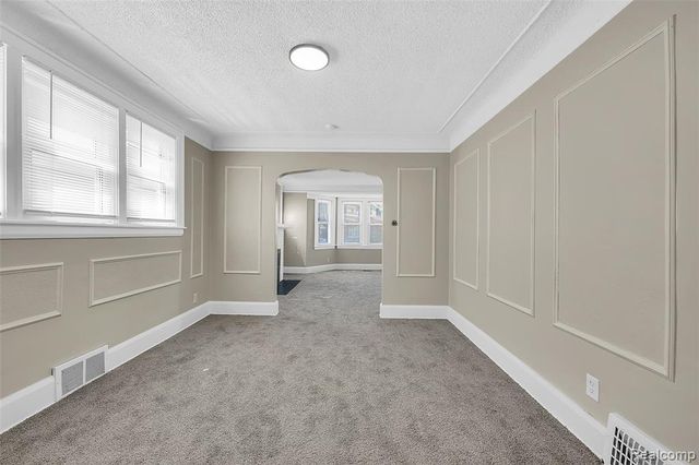 13600 Santa Rosa Drive, Detroit, MI 48238