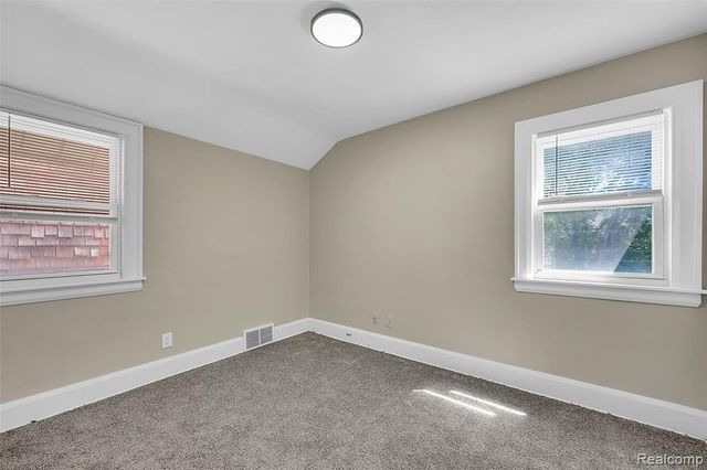 13600 Santa Rosa Drive, Detroit, MI 48238