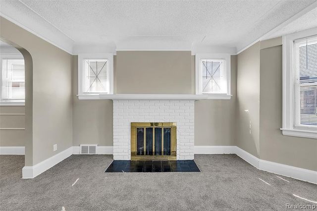 13600 Santa Rosa Drive, Detroit, MI 48238