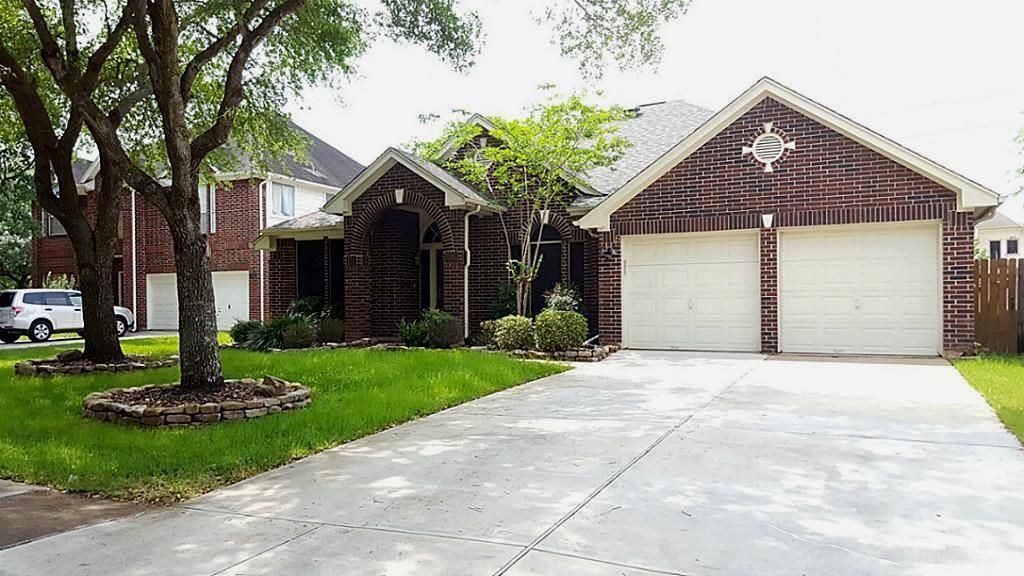 4506 Springfield Lakes Street, Sugar Land, TX 77479
