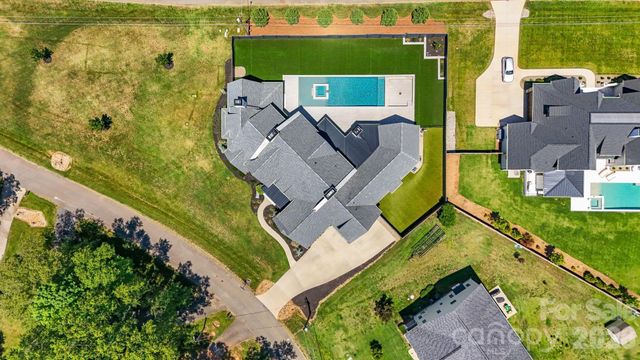 20218 Rainbow Circle, Cornelius, NC 28031