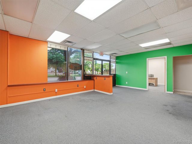 832 W 11 Mile Road, Madison Heights, MI 48071