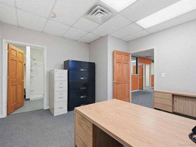832 W 11 Mile Road, Madison Heights, MI 48071