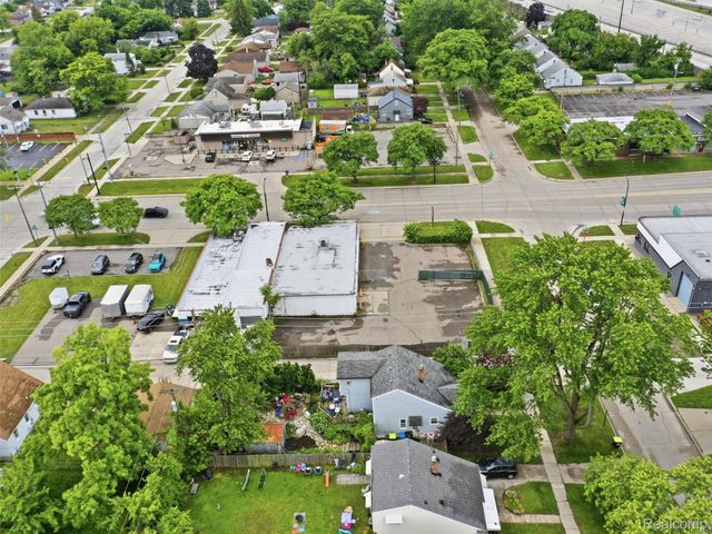 832 W 11 Mile Road, Madison Heights, MI 48071