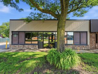 832 W 11 Mile Road, Madison Heights, MI 48071