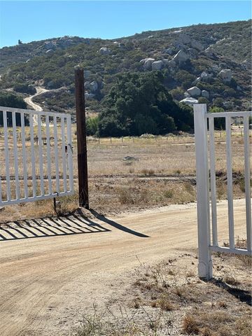 44845 Benton Road, Hemet, CA 92544