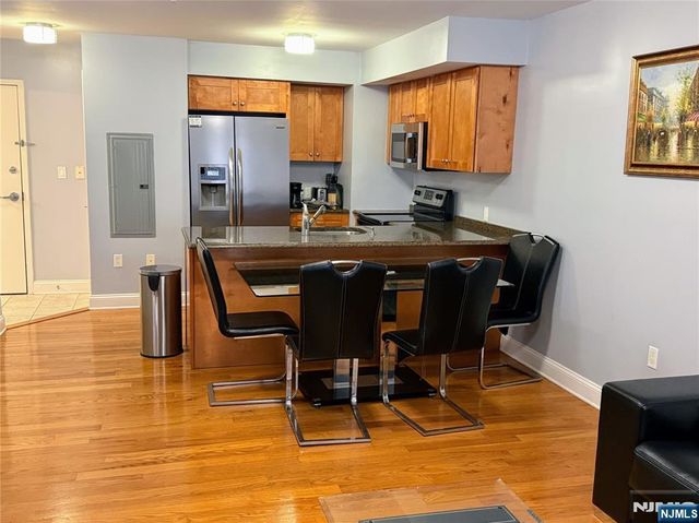 411 E Brinkerhoff Avenue 410, Palisades Park, NJ 07650