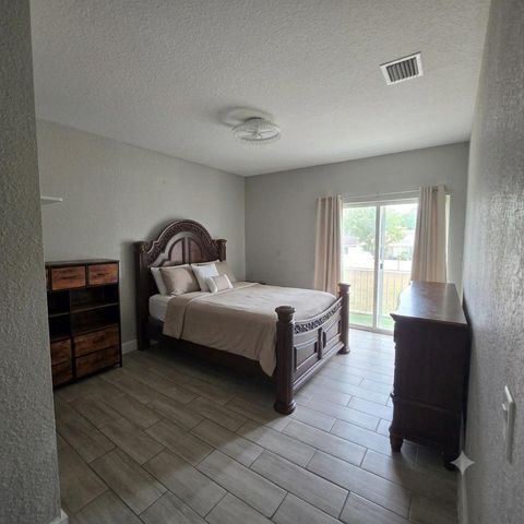 1309 N Santa Catalina Circle, North Lauderdale, FL 33068