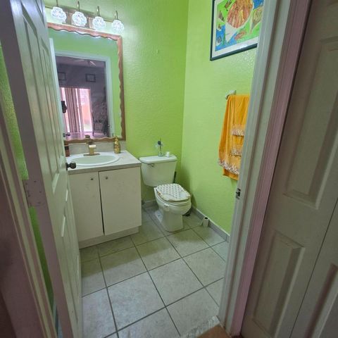 1309 N Santa Catalina Circle, North Lauderdale, FL 33068