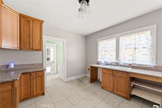 426 W E Street, Ontario, CA 91762
