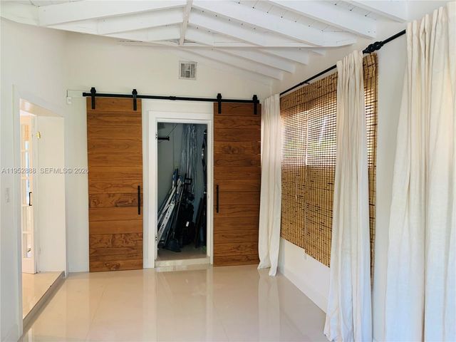 4218 Braganza Ave 4218, Miami, FL 33133