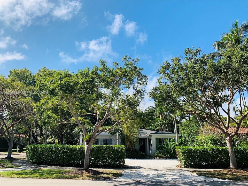 4218 Braganza Ave 4218, Miami, FL 33133