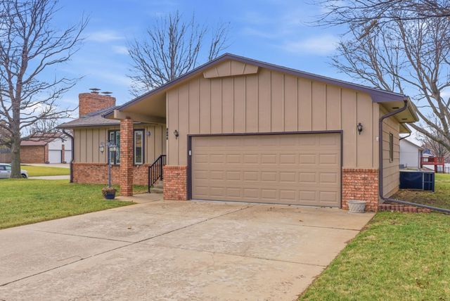 2203 Hazlett St, El Dorado, KS 67042