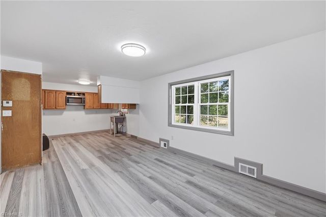 954-1 Parsonsville Road, Purlear, NC 28665