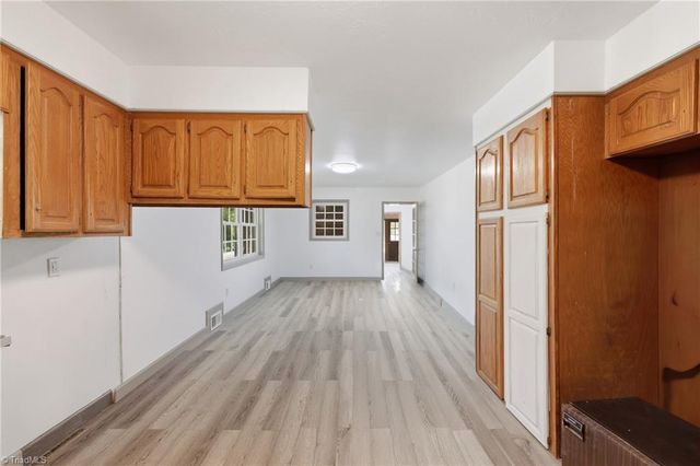 954-1 Parsonsville Road, Purlear, NC 28665
