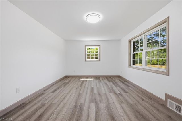 954-1 Parsonsville Road, Purlear, NC 28665