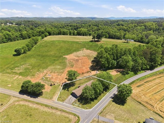 954-1 Parsonsville Road, Purlear, NC 28665