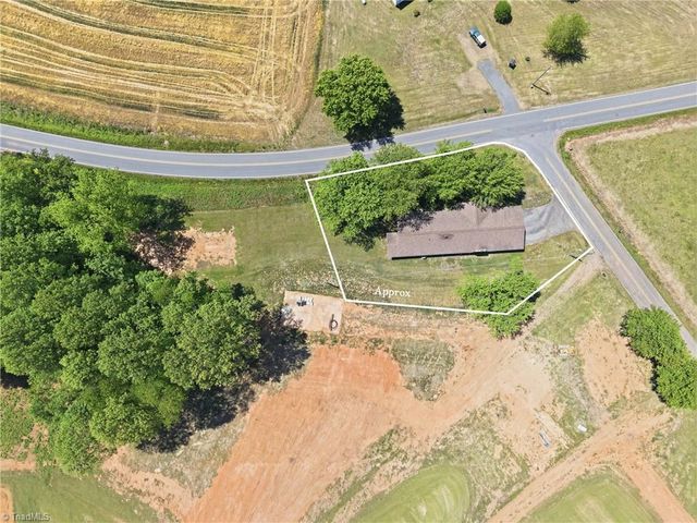 954-1 Parsonsville Road, Purlear, NC 28665