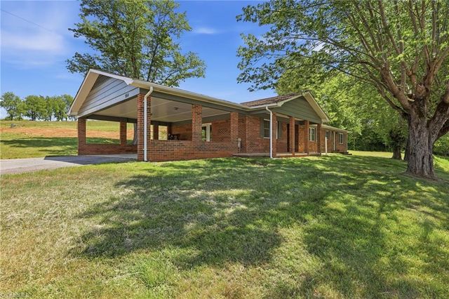 954-1 Parsonsville Road, Purlear, NC 28665
