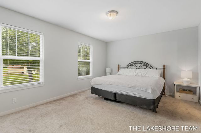 734 E 8th Street, Holland, MI 49423
