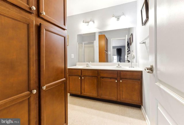 105 OAKRIDGE, Mount Royal, NJ 08061