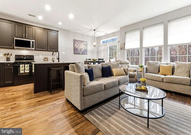 105 OAKRIDGE, Mount Royal, NJ 08061