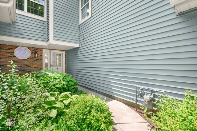 1008 Rockport Drive 1008, Carol Stream, IL 60188