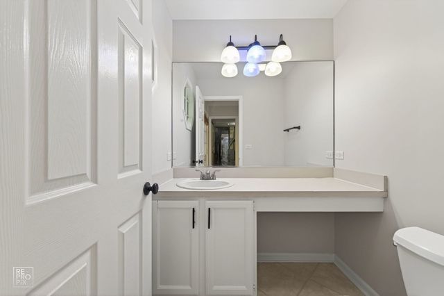 1008 Rockport Drive 1008, Carol Stream, IL 60188