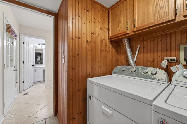 1008 Rockport Drive 1008, Carol Stream, IL 60188