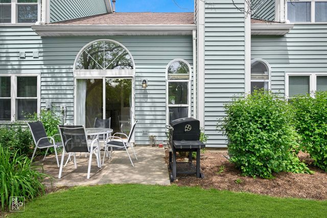 1008 Rockport Drive 1008, Carol Stream, IL 60188