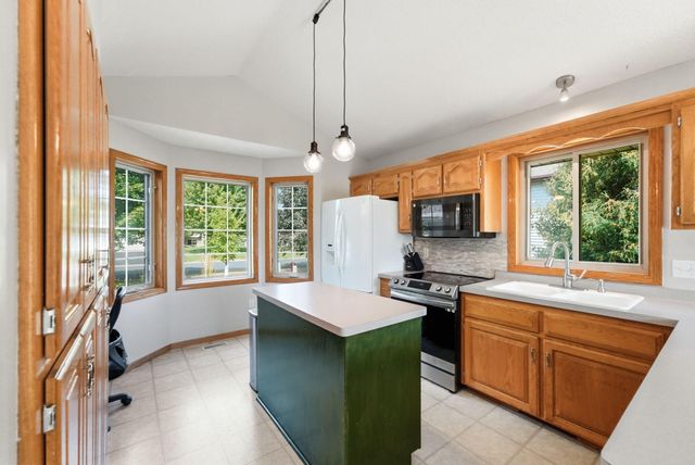 6181 152nd Street N, Hugo, MN 55038