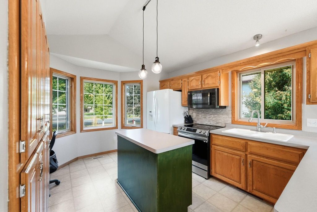 6181 152nd Street N, Hugo, MN 55038 — photo 2