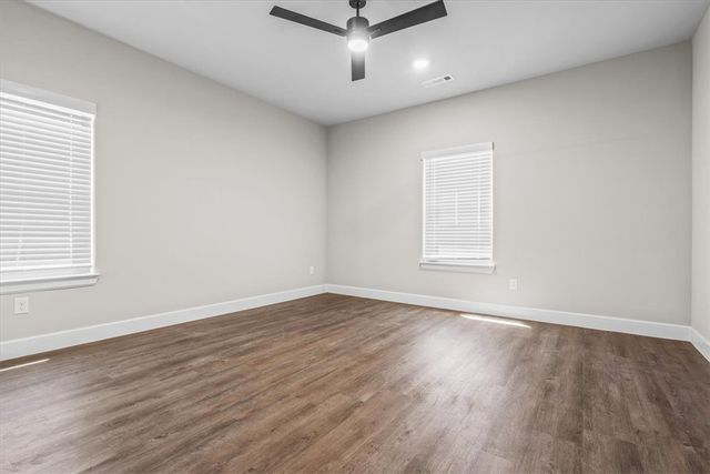 1050 Sunshine Court, Centerton, AR 72719