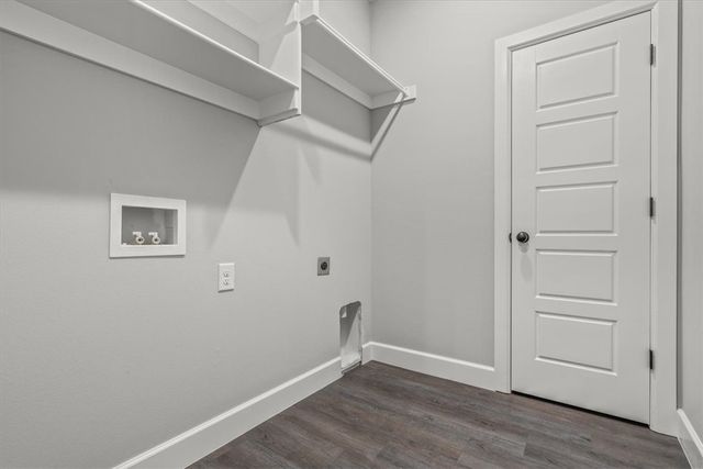 1050 Sunshine Court, Centerton, AR 72719