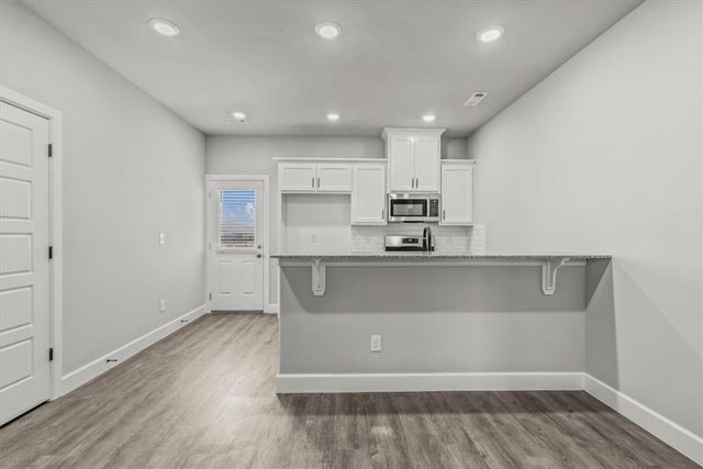 1050 Sunshine Court, Centerton, AR 72719