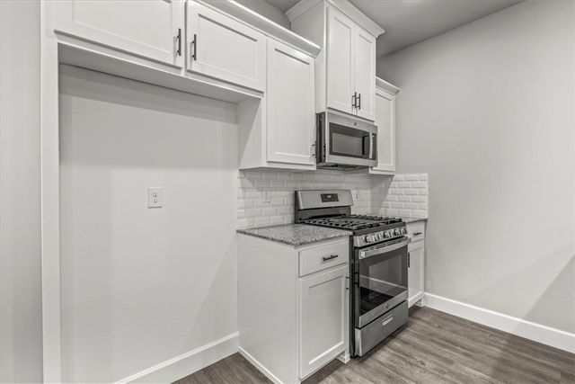 1050 Sunshine Court, Centerton, AR 72719