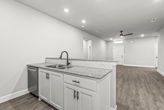 1050 Sunshine Court, Centerton, AR 72719