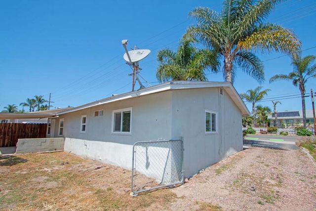 976 Olive Avenue, Vista, CA 92083