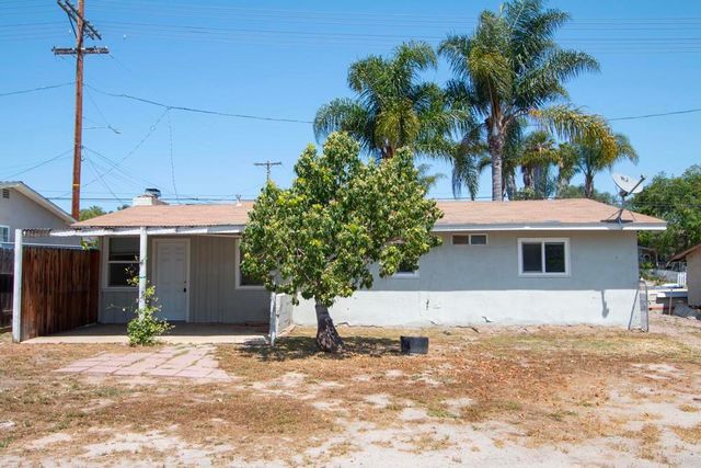 976 Olive Avenue, Vista, CA 92083