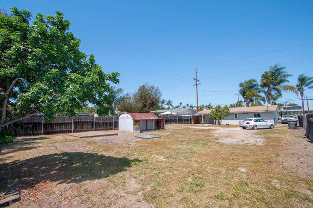 976 Olive Avenue, Vista, CA 92083