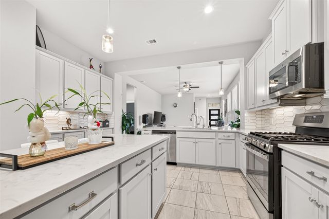 305 Rise Lane, Montgomery, TX 77316