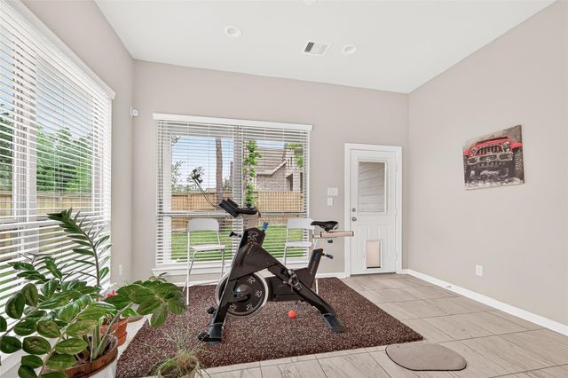 305 Rise Lane, Montgomery, TX 77316