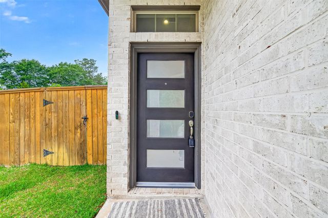305 Rise Lane, Montgomery, TX 77316